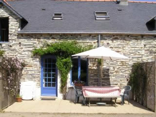 Fully-equipped french gite for holiday rental in the pays de la Loire