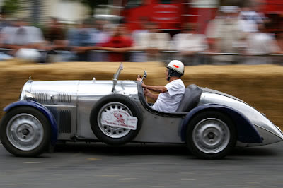 Le Grand Prix Rétro at Le Put Notre-Dame in the Loire Valley