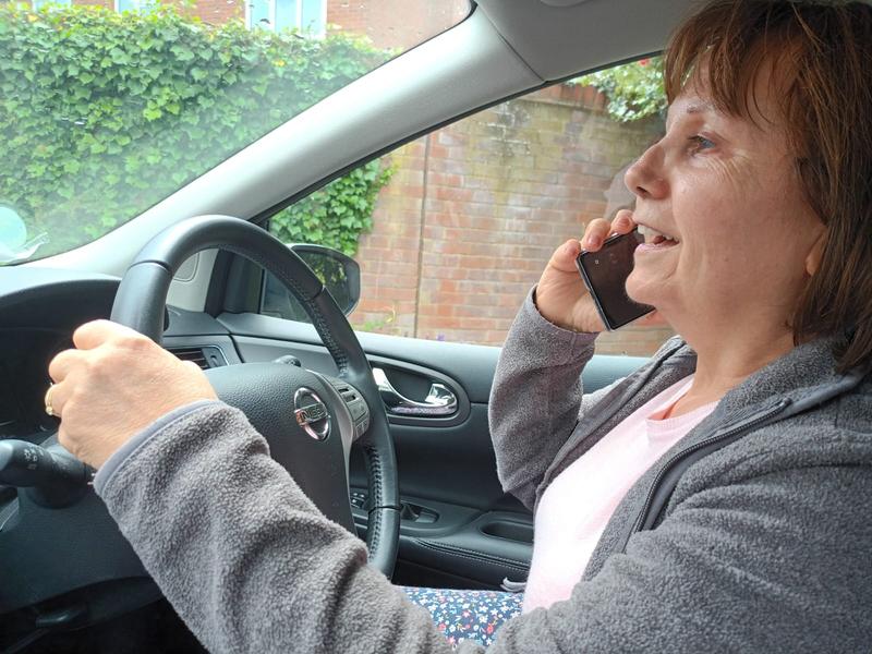 Heavier fines for phoning at the wheel in France