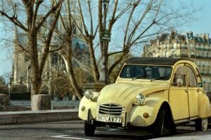 Citroen yellow 2cv